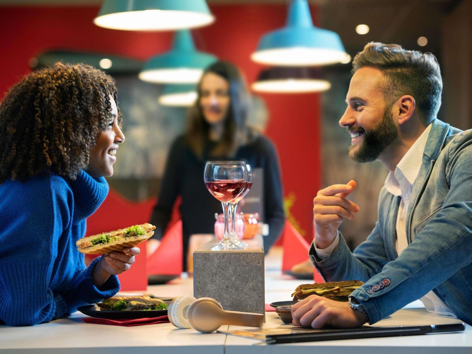 Ibis Hotel Duesseldorf Hauptbahnhof — Photos 3